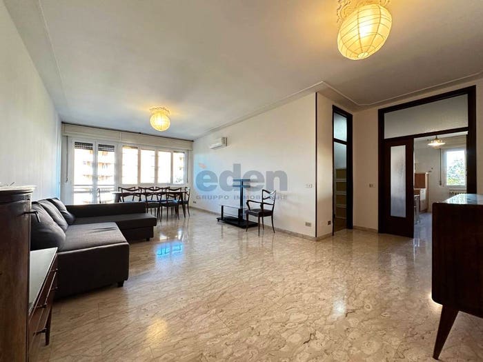 Appartamento trilocale in vendita in Via Luigi Pasteur, Villaggio Giardino, Modena