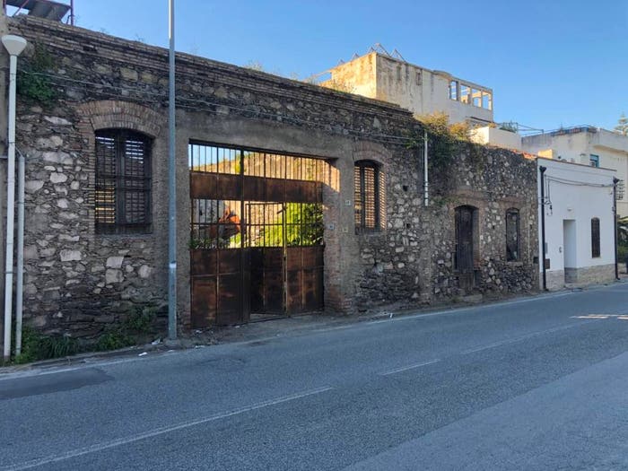 Casa con 5 locali in vendita in Viale Antonio Gramsci, San Pietro Santa Maria delle Grazie, Milazzo