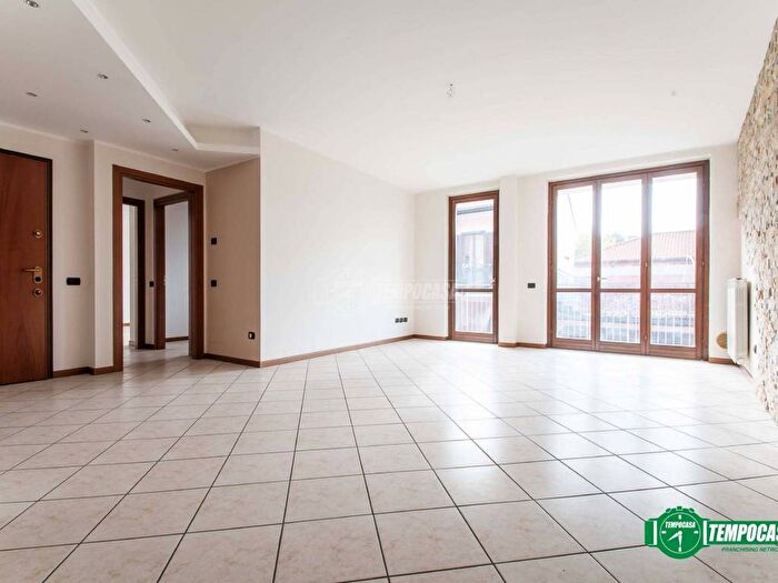 Appartamento trilocale in vendita in Vicolo Giuseppe Garibaldi, San Giorgio Su Legnano