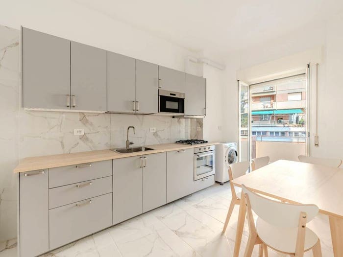 Appartamento con 6 locali in vendita in Via Luigi Rizzo, Pegli, Genova