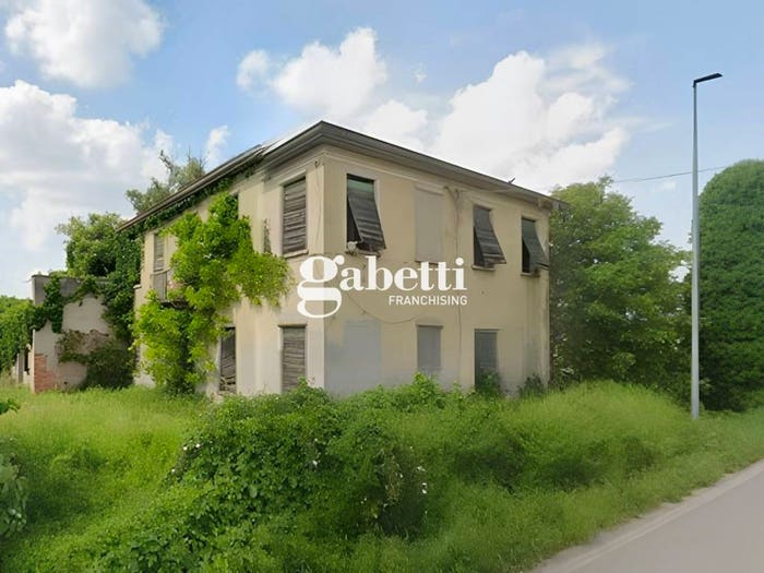 Casa con 6 locali in vendita in Via Pocasso, Tribano