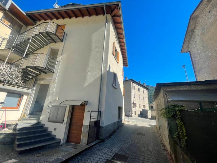Appartamento bilocale in vendita in Via Giuseppe Mazzini, Campovico, Morbegno