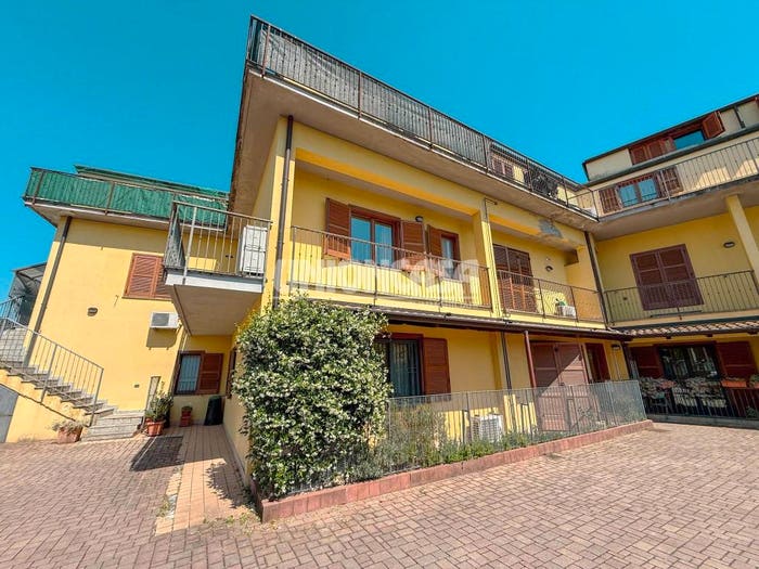 Appartamento bilocale in vendita in Via Giosuè Carducci, Centro, Limido Comasco