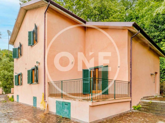 Casa con 6 locali in vendita in Via di Ca' Bellina, Ca' Bellina, Morlupo