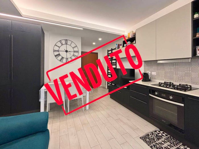 Appartamento bilocale in vendita in Viale Pietro Toselli, Piscina, Legnano