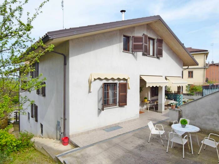 Casa con 6 locali in vendita in Via Dottor Antonio Turco, Vasco, Monastero di Vasco