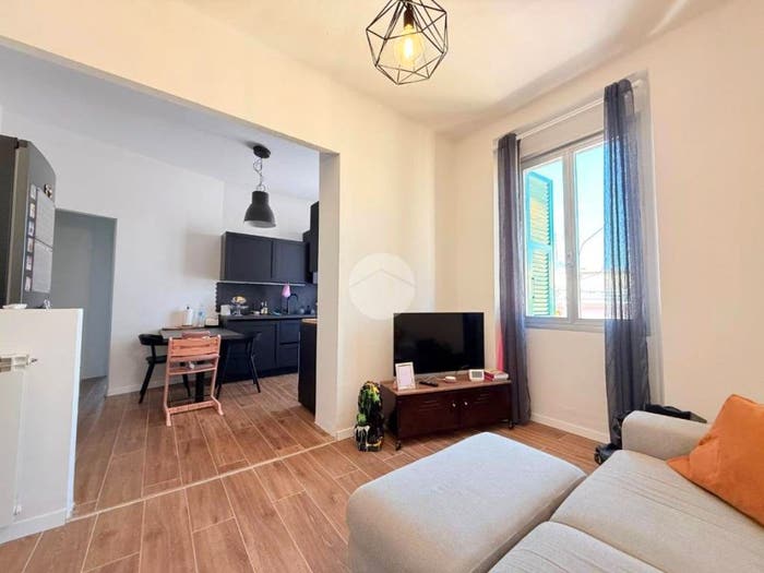 Appartamento quadrilocale in vendita in Via Andrea del Sarto, Sestri Ponente, Genova