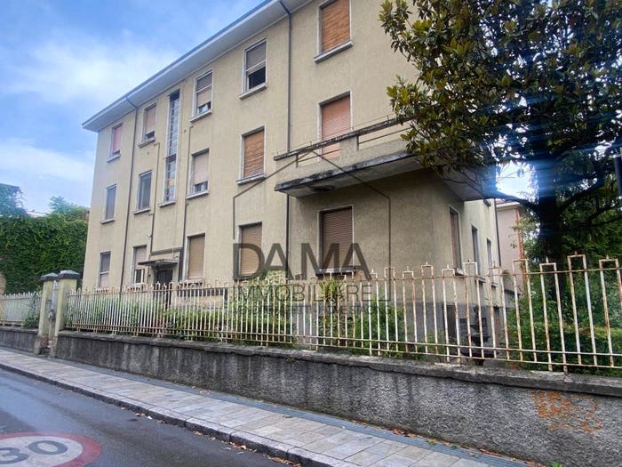 Appartamento trilocale in vendita in Centro Storico, Parma