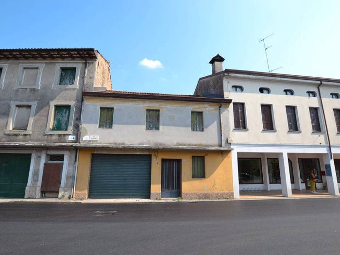 Casa quadrilocale in vendita in Viale di Sclavons, Centro, Cordenons