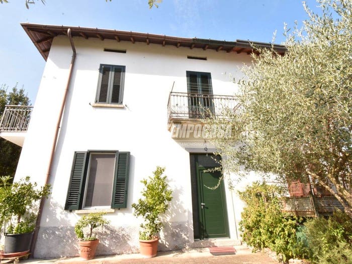 Casa con 5 locali in vendita in Via Roma, Centro, Fino Mornasco