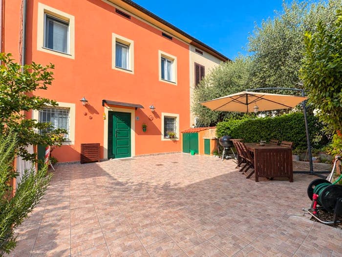 Casa con 6 locali in vendita in Via Lombarda, Lammari Lunata, Capannori