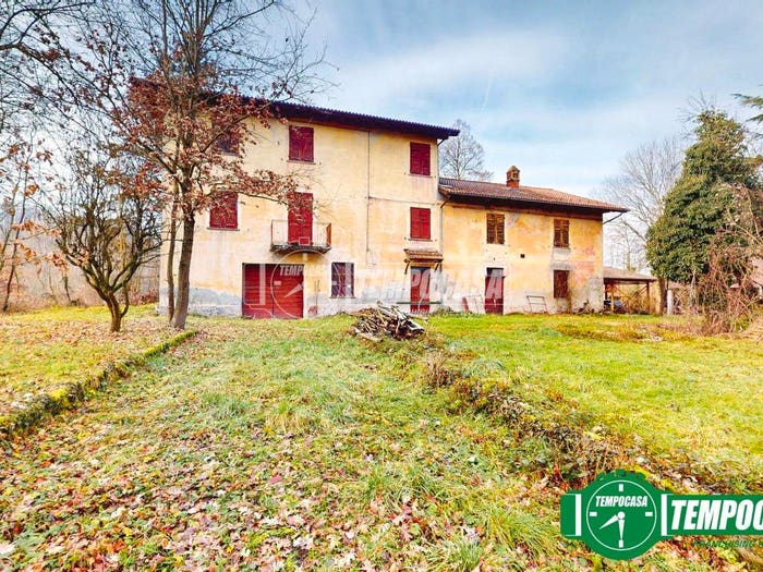 Casa con 6 locali in vendita in Strada Comunale Pianomoglie, Tagliolo Monferrato