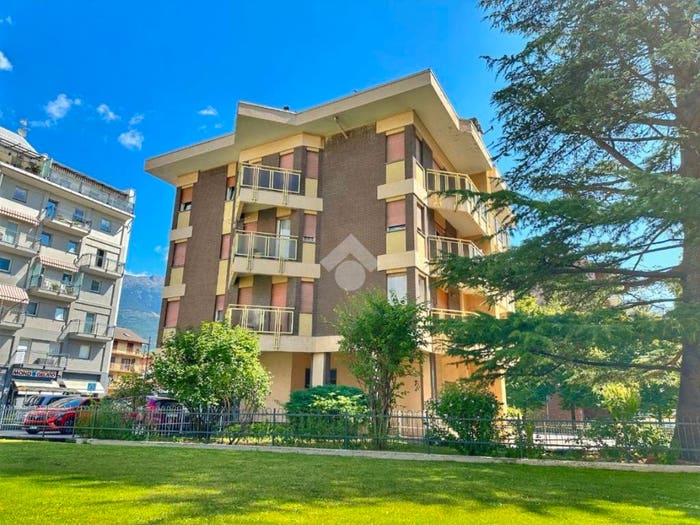 Appartamento trilocale in vendita in Via chavanne, Centro, Aosta