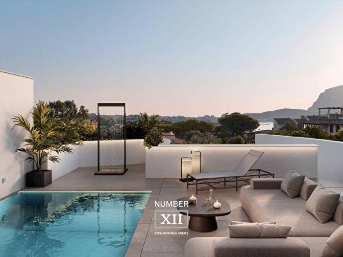 Casa con 6 locali in vendita in Via Bouganville in Loc Baia Caddinas, Golfo Aranci