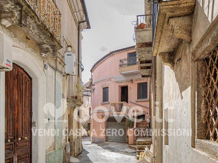 Casa quadrilocale in vendita in via Cavour, San Vito sullo Ionio