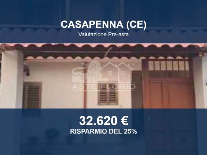 Casa con 6 locali in vendita in Via Santa Caterina, Casapesenna