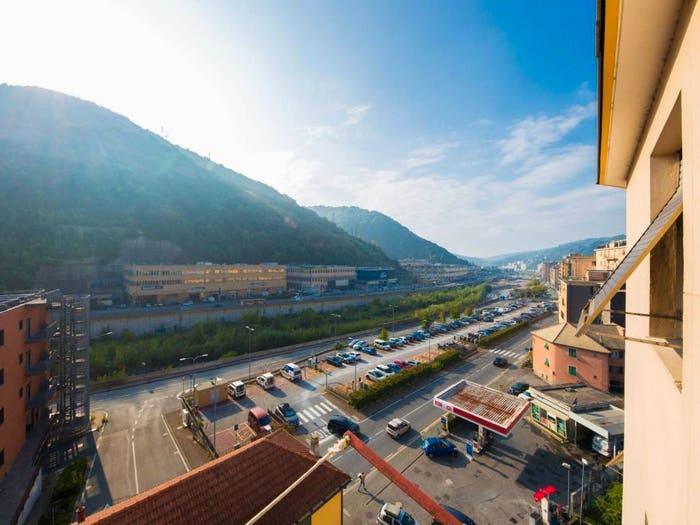 Appartamento trilocale in vendita in Via Elia Bernardini, Molassana, Genova