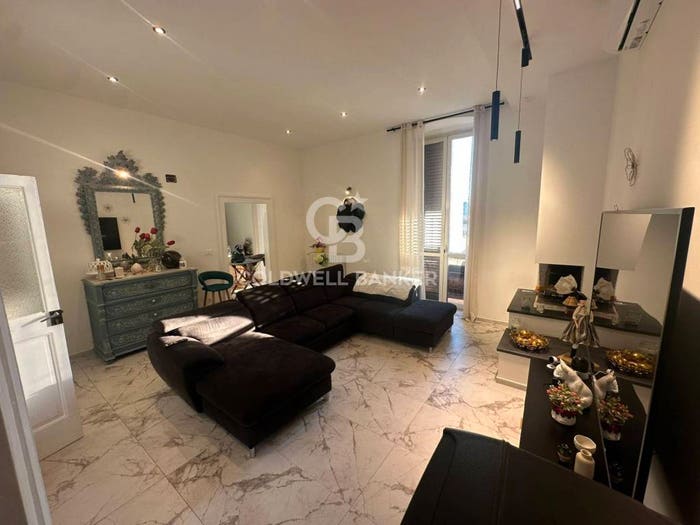Appartamento con 6 locali in vendita in Via Cavour, Centro Storico, Brindisi