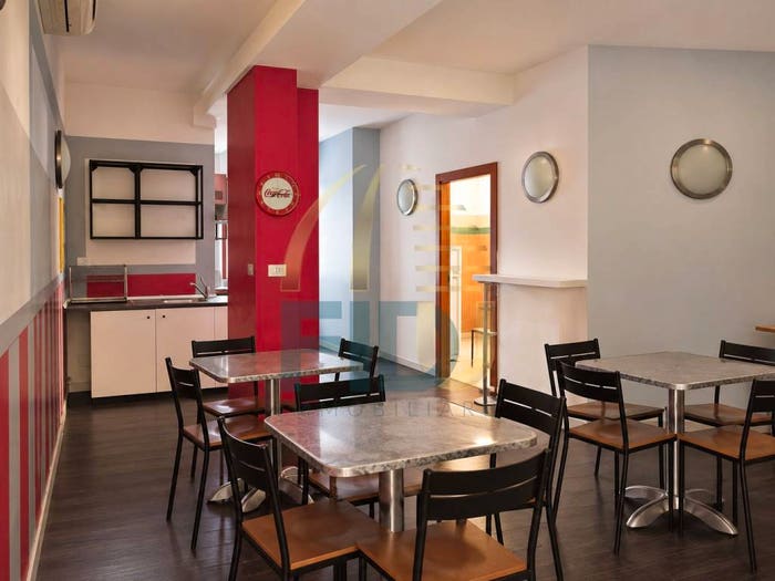 Appartamento con 6 locali in vendita in Via Camillo Benso di Cavour, San Marco SS Annunziata, Firenze