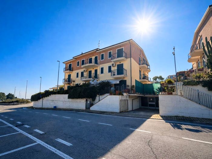 Appartamento quadrilocale in vendita in VIA MEDITERRANEO, Centro, Monteprandone