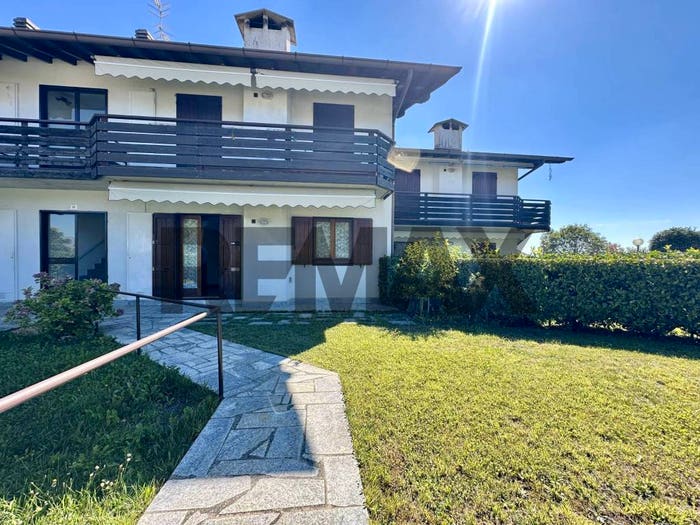 Appartamento trilocale in vendita in VIA AVIATICO, Selvino