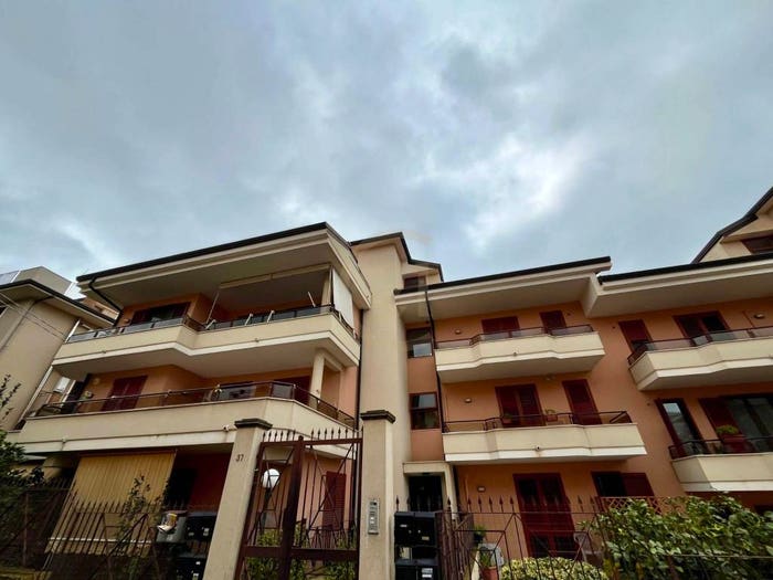 Casa trilocale in vendita in Via Enrico Toti, Motta Sant'Anastasia