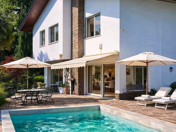 Casa con 6 locali in vendita in Postal