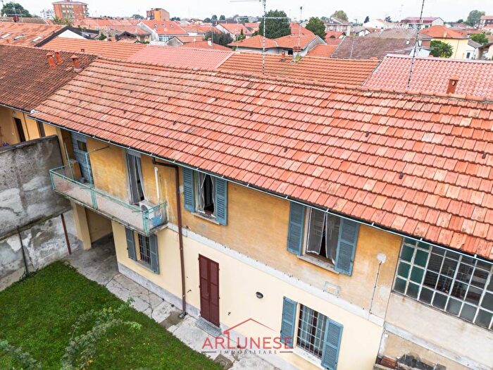 Appartamento trilocale in vendita in Via Gorizia, Centro, Arluno