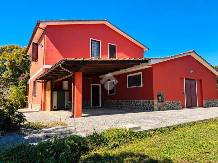Casa con 6 locali in vendita in Via Omegna, Osteria Nuova, Roma