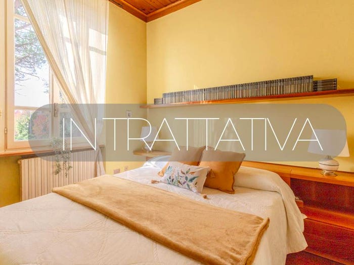 Casa con 6 locali in vendita in Carnate