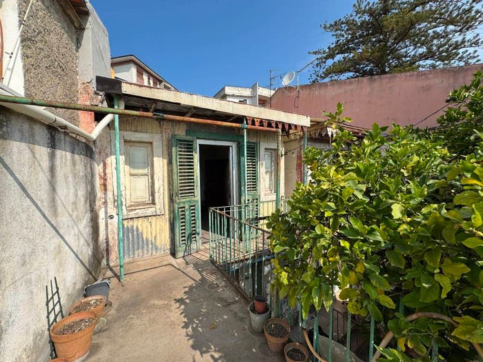 Casa con 6 locali in vendita in Via Consolare Pompea, Litoranea Panoramica, Messina