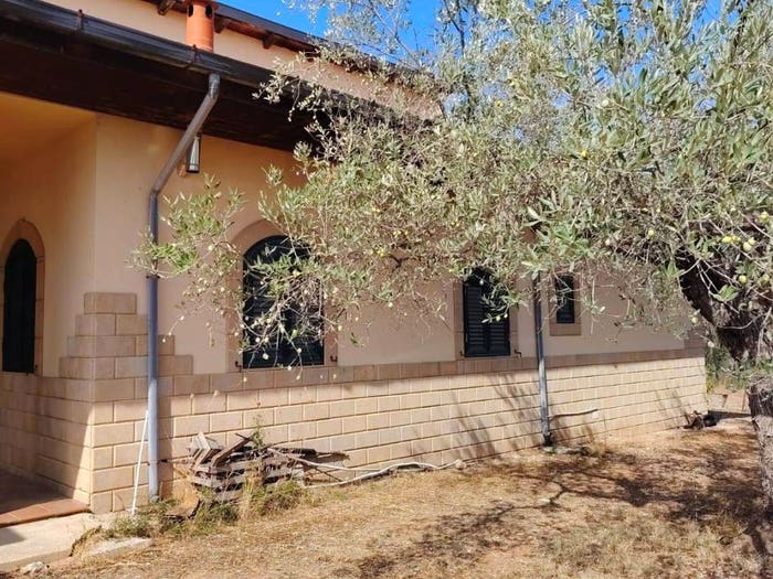 Casa con 6 locali in vendita in Niscemi