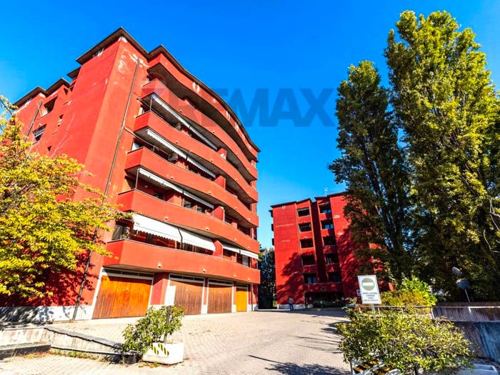Appartamento trilocale in vendita in Via XXII Marzo, Arnate, Gallarate