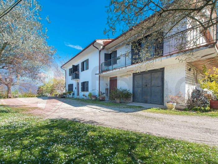 Casa con 6 locali in vendita in Via Napoleone, Fontana Liri