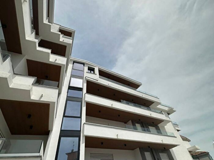 Casa quadrilocale in vendita in Via Aniello Palumbo, Maristi Ospedale, Giugliano in Campania