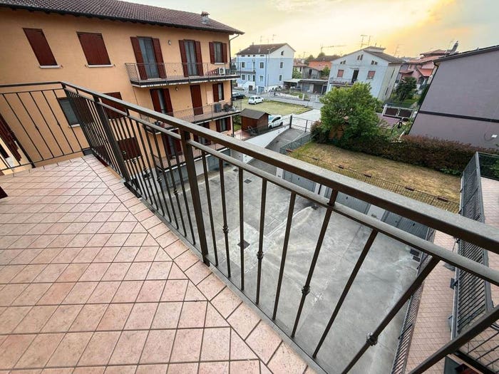 Appartamento trilocale in vendita in Via Risorgimento, Centro, Ghedi