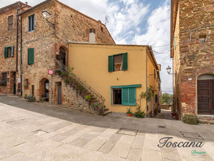 Casa quadrilocale in vendita in Via Nazario Sauro, Centro, Campagnatico
