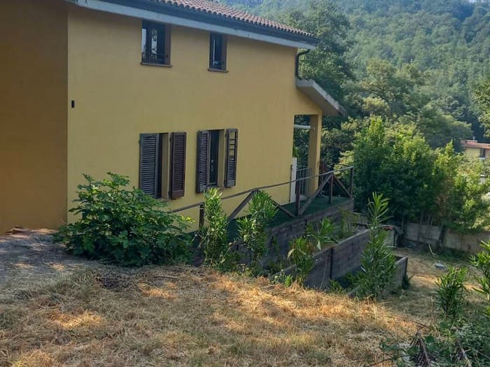 Casa con 6 locali in vendita in Centro, Magione
