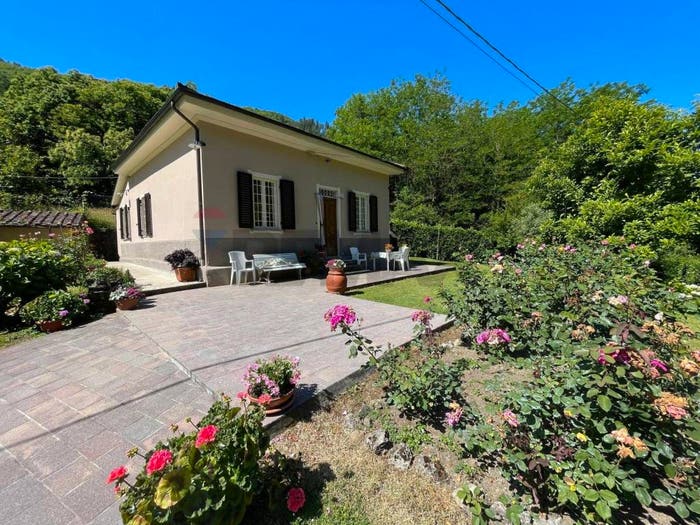 Casa con 6 locali in vendita in Bagni di Lucca