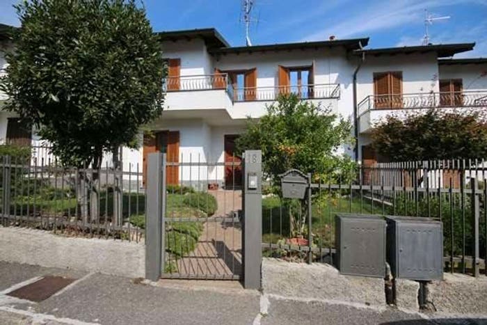 Casa quadrilocale in vendita in via della resistenza, Centro, Lurate Caccivio