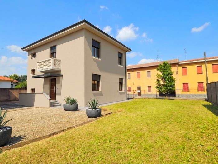 Casa con 5 locali in vendita in Centro, Inveruno