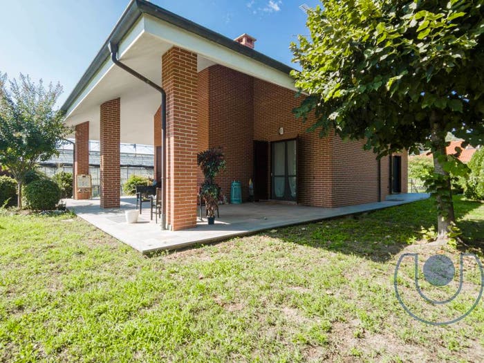 Casa con 6 locali in vendita in Via Mario Cora, Corso Alessandria, Asti