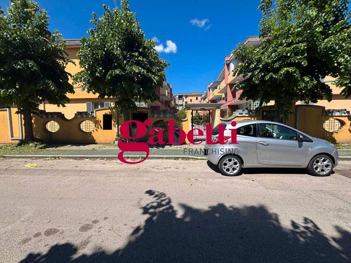 Casa con 5 locali in vendita in Via Giovanni Falcone, Marcianise