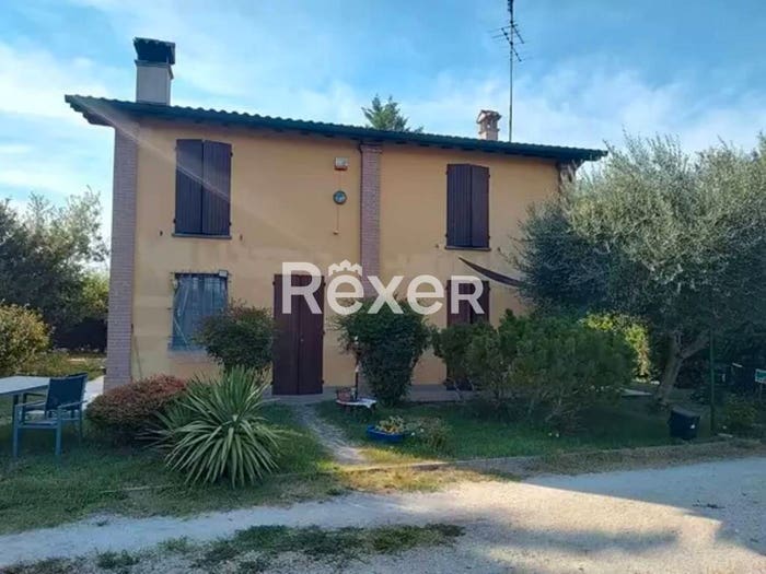 Casa quadrilocale in vendita in Via Torrette, Cotignola