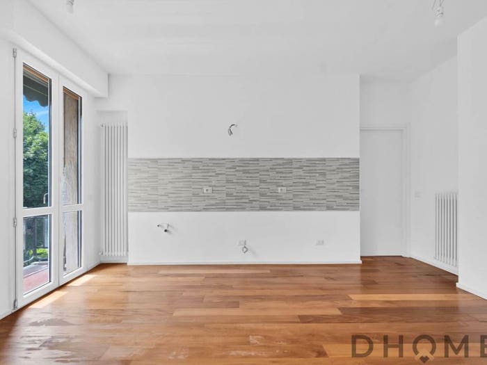 Appartamento trilocale in vendita in Via Grigna Baranzate MI Italia, Baranzate