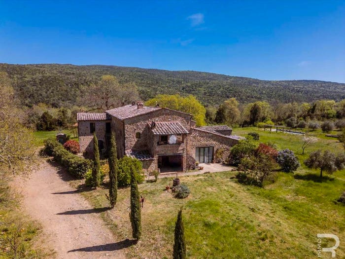 Casa con 6 locali in vendita in Strada Vicinale del Molino di Pari, Civitella Paganico