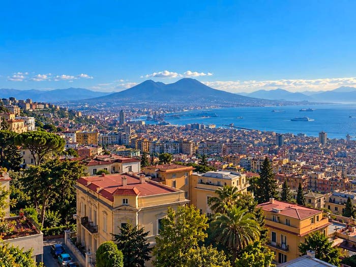 Appartamento con 5 locali in vendita in Via Giacomo Puccini, Vomero, Napoli