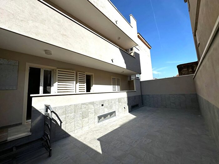 Appartamento trilocale in vendita in Via Dante Alighieri, San Nicola La Strada
