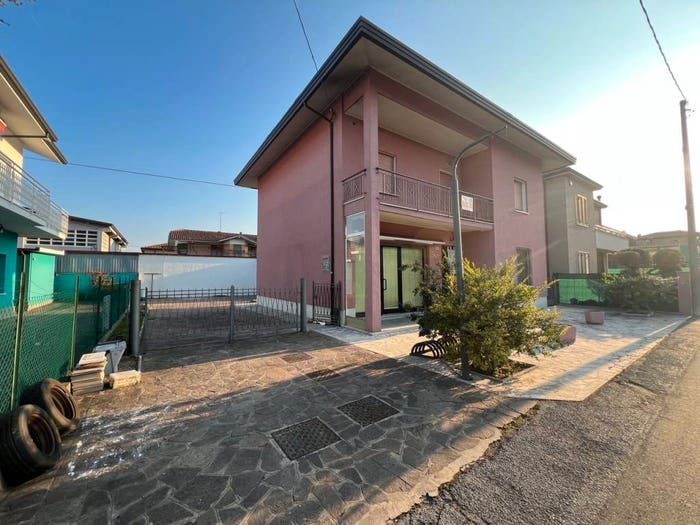 Casa con 5 locali in vendita in Corso Giuseppe Mazzini, Gambettola