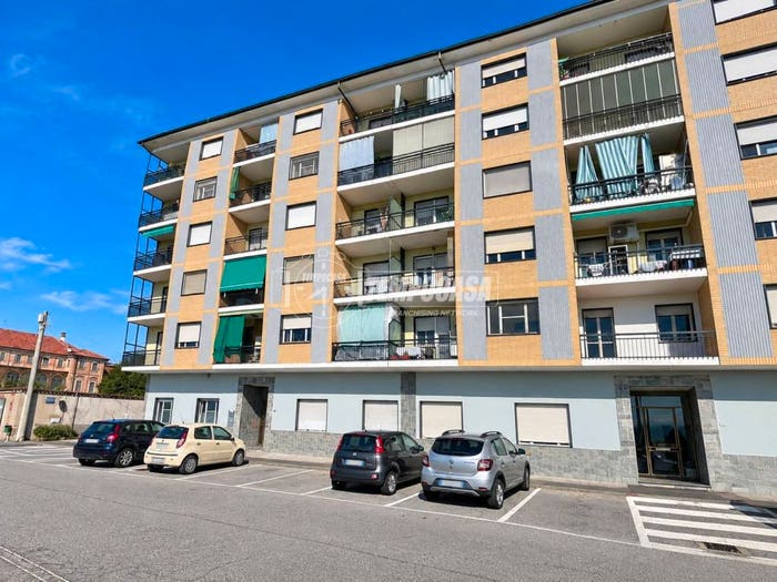 Appartamento quadrilocale in vendita in Via FELETTO VIA MICHELETTO, Feletto